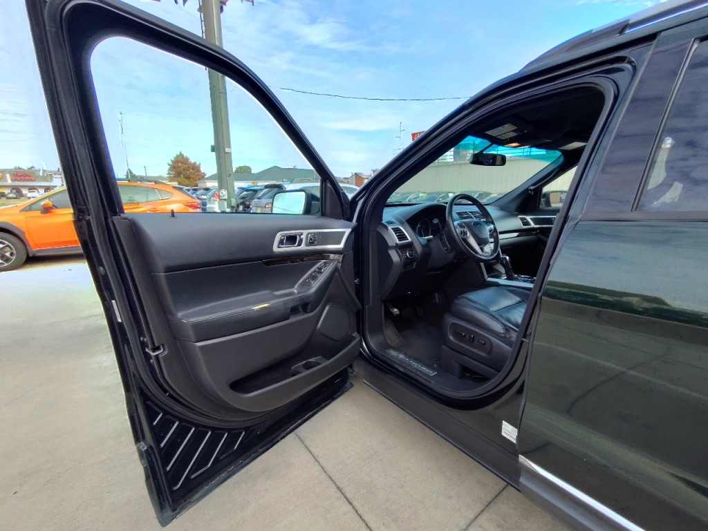 2013 Ford Explorer Image 12