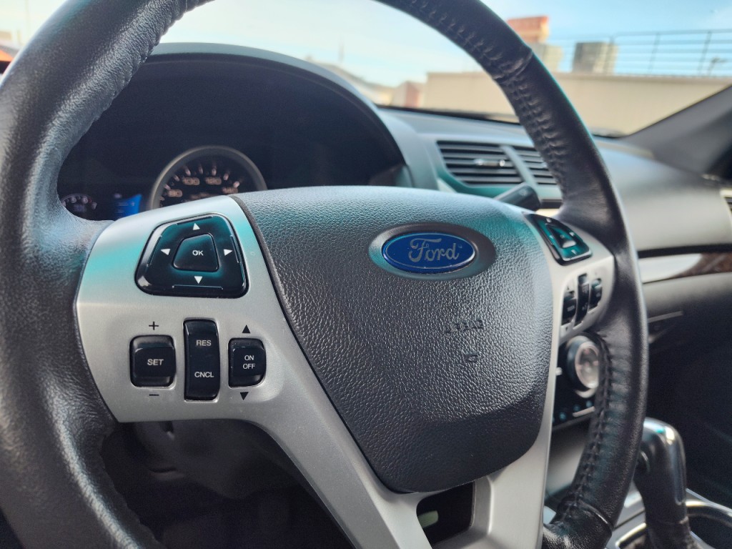 2013 Ford Explorer Image 18
