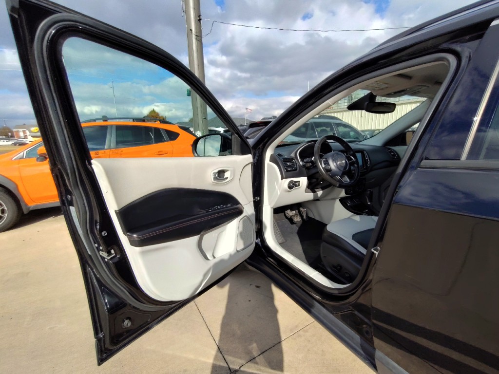 2018 Jeep Compass Image 13