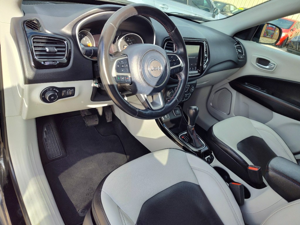 2018 Jeep Compass Image 14