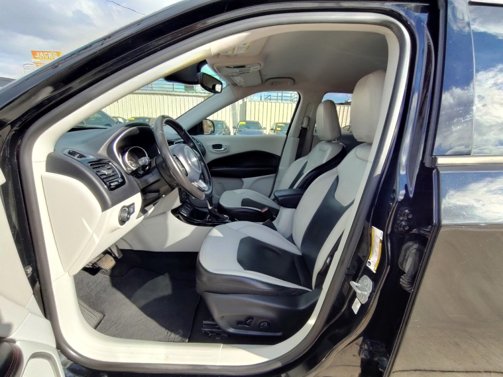 2018 Jeep Compass Image 15