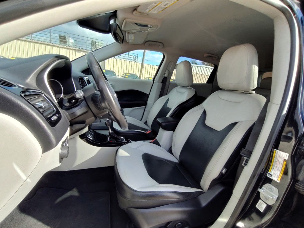 2018 Jeep Compass Image 16