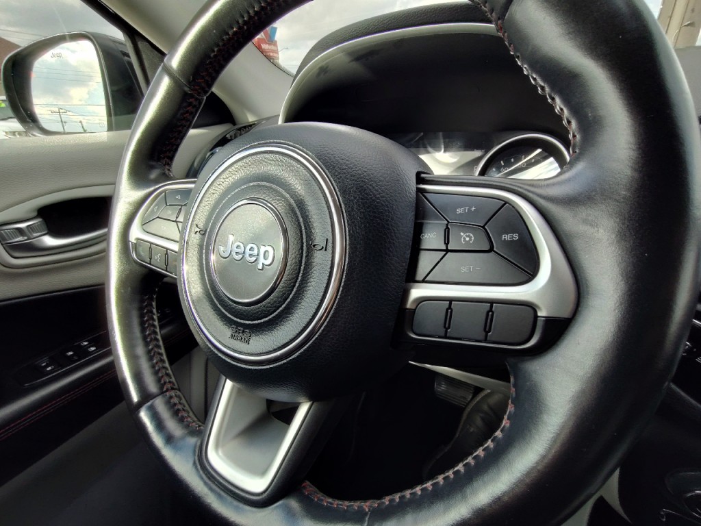 2018 Jeep Compass Image 19