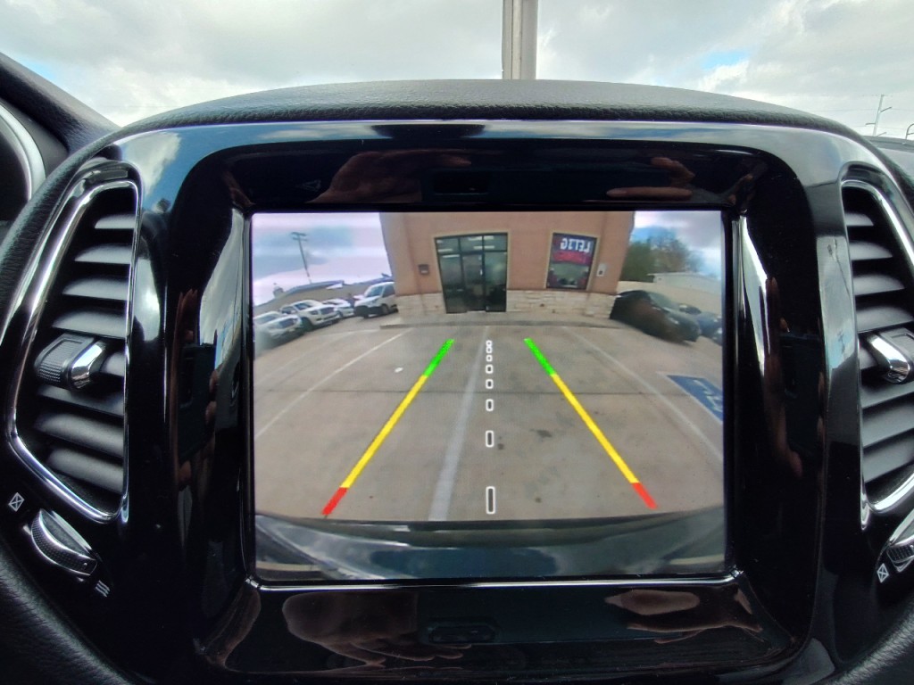 2018 Jeep Compass Image 23