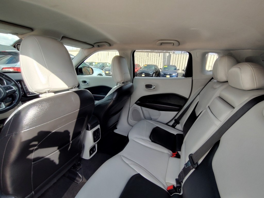 2018 Jeep Compass Image 28