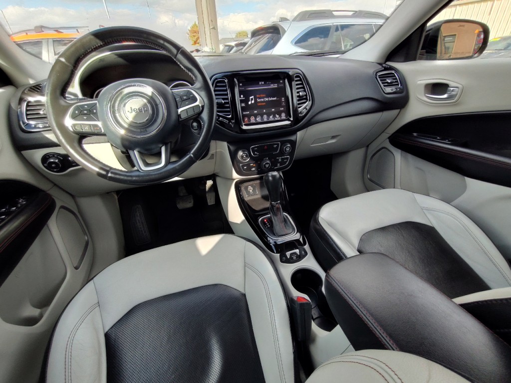 2018 Jeep Compass Image 32