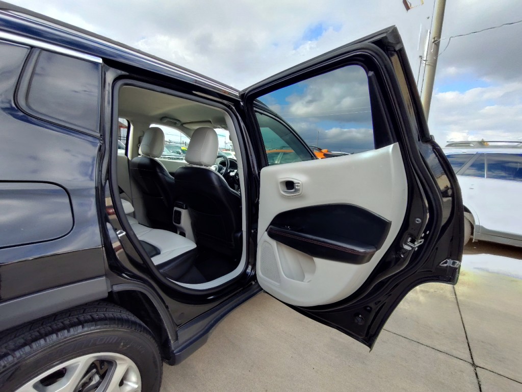 2018 Jeep Compass Image 34