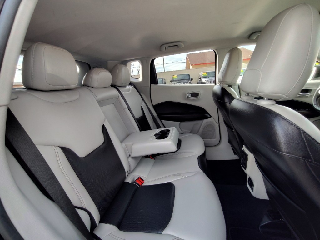 2018 Jeep Compass Image 37
