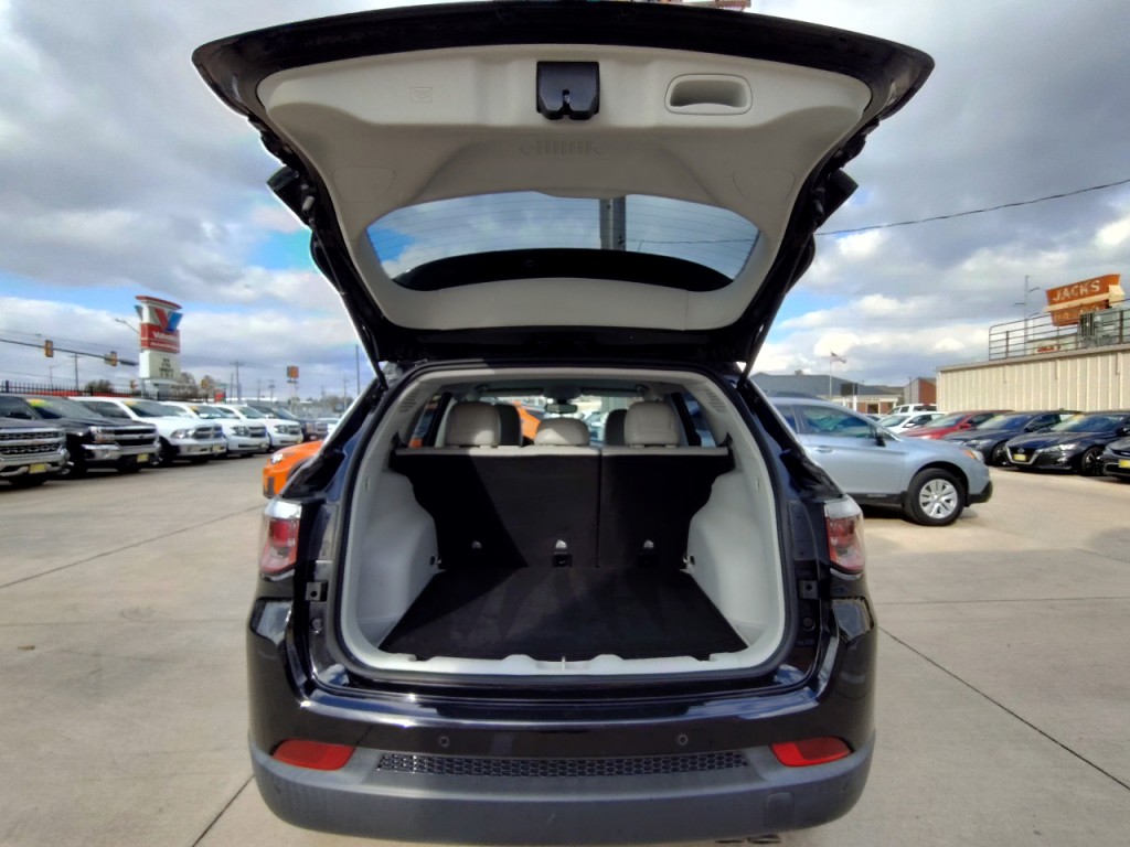 2018 Jeep Compass Image 42