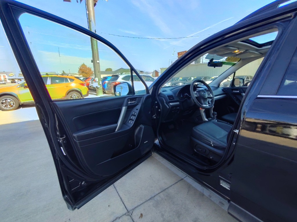 2014 Subaru Forester Image 14