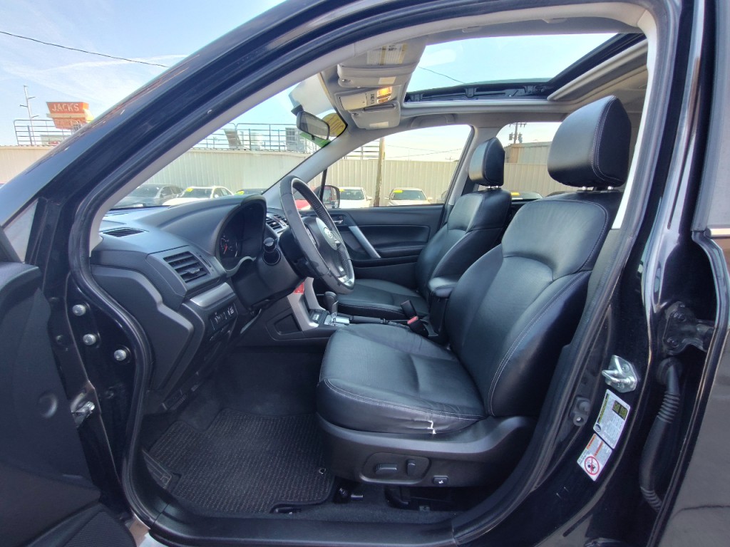 2014 Subaru Forester Image 16