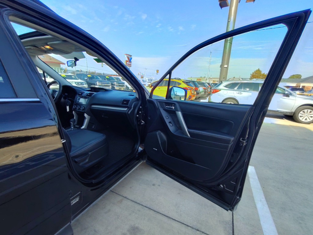 2014 Subaru Forester Image 40