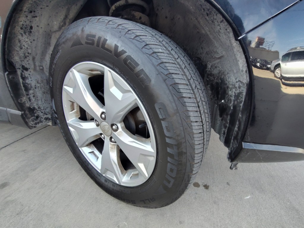 2014 Subaru Forester Image 48