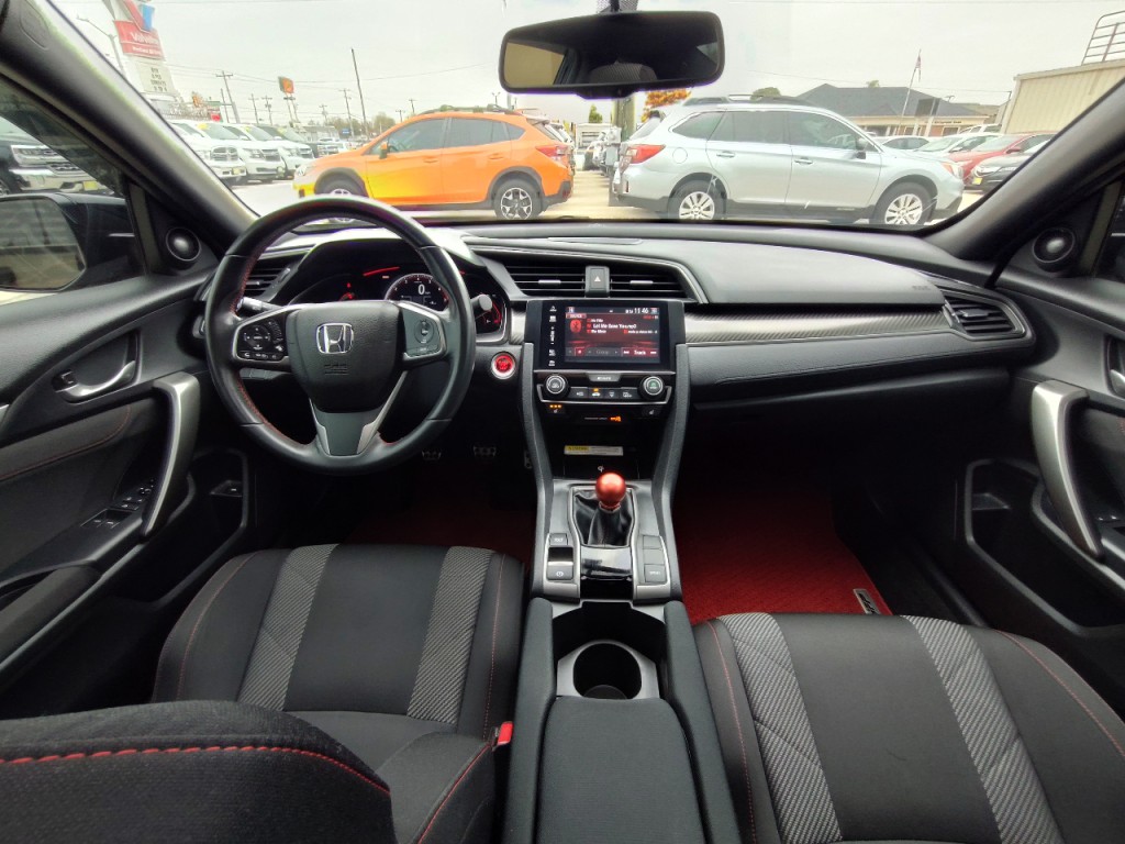 2018 Honda Civic Image 32