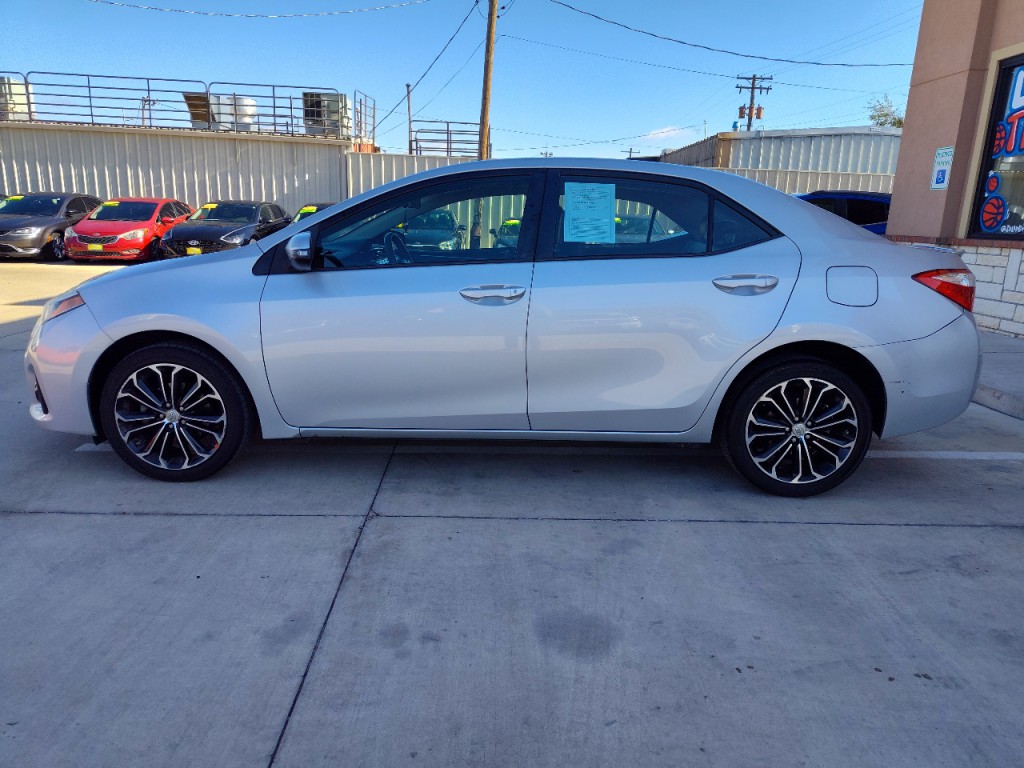 2014 Toyota Corolla Image 8