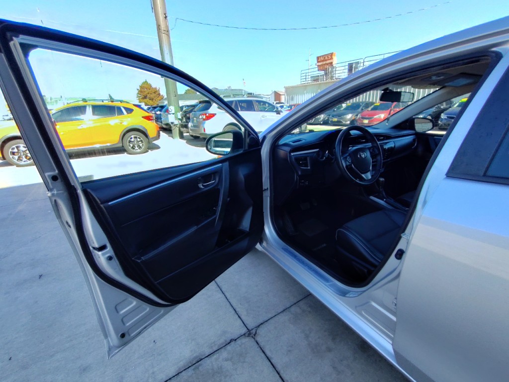 2014 Toyota Corolla Image 13