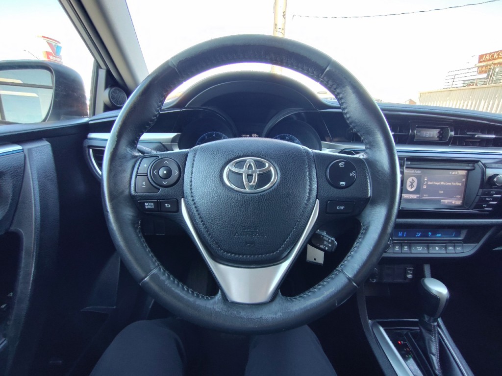 2014 Toyota Corolla Image 17