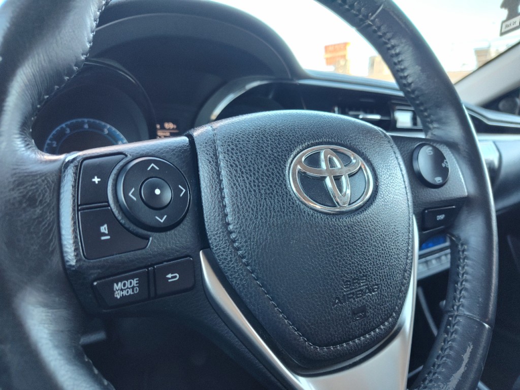 2014 Toyota Corolla Image 18