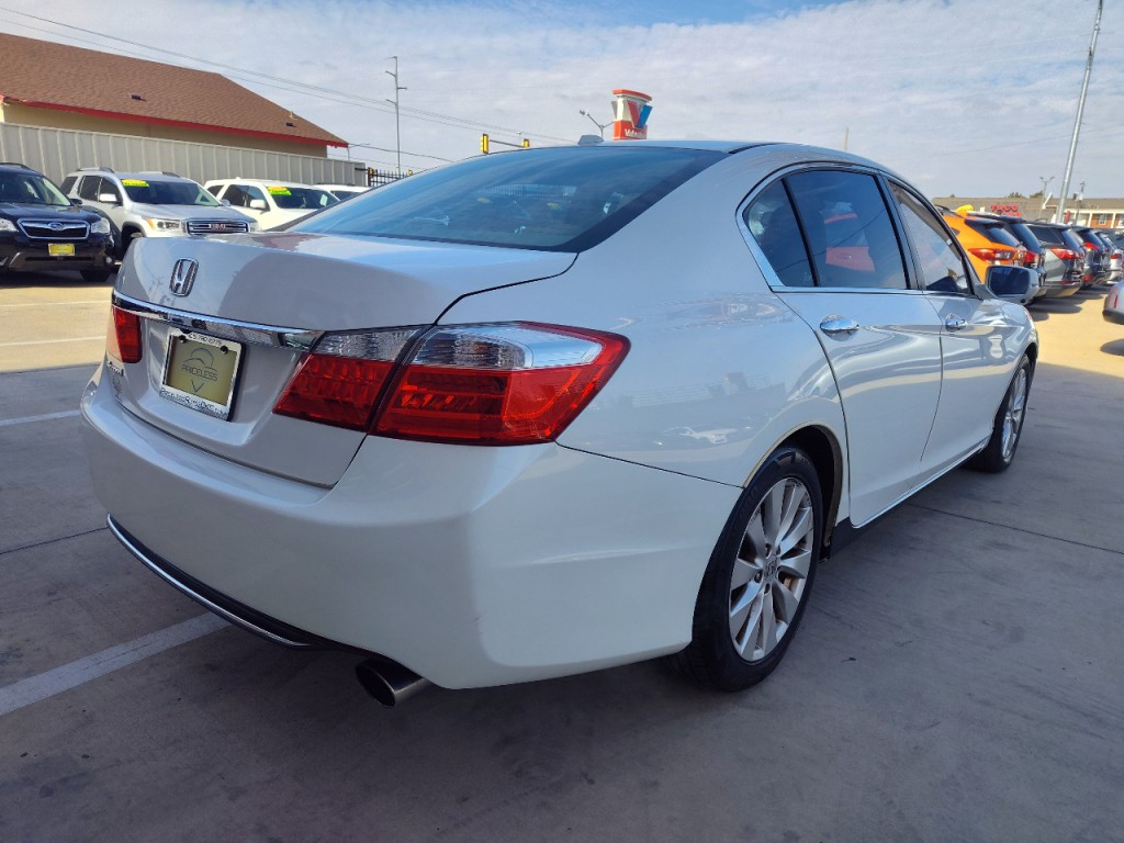 2015 Honda Accord Image 4