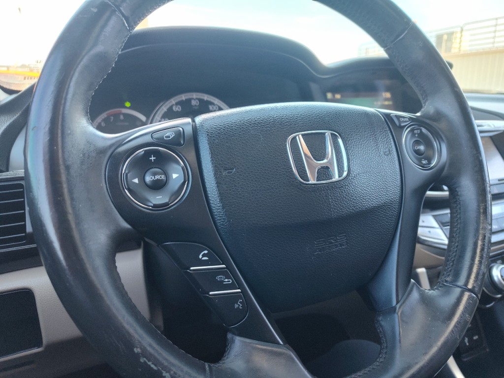 2015 Honda Accord Image 18