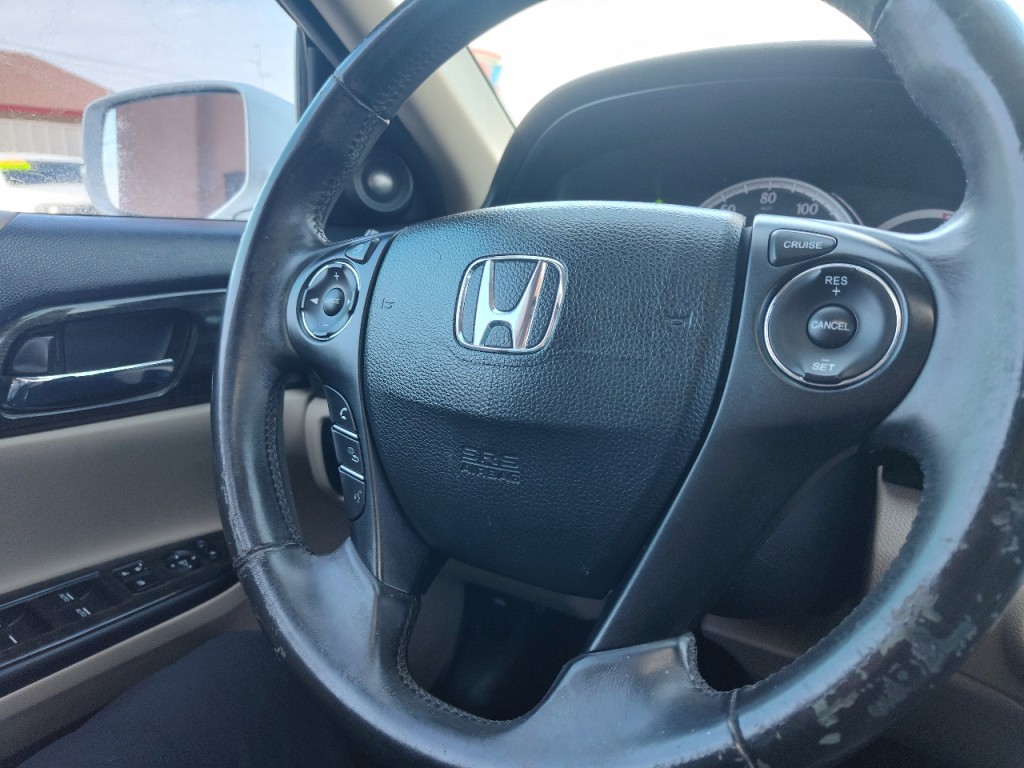 2015 Honda Accord Image 19