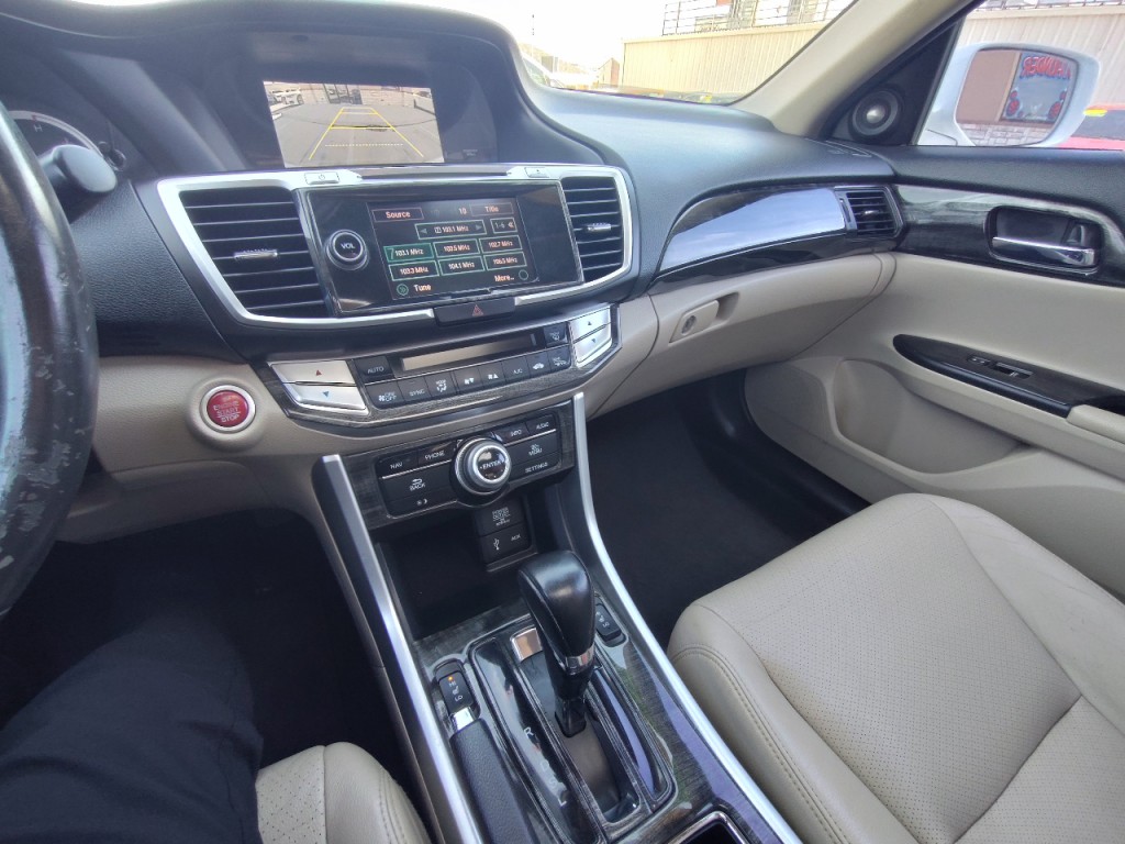 2015 Honda Accord Image 20