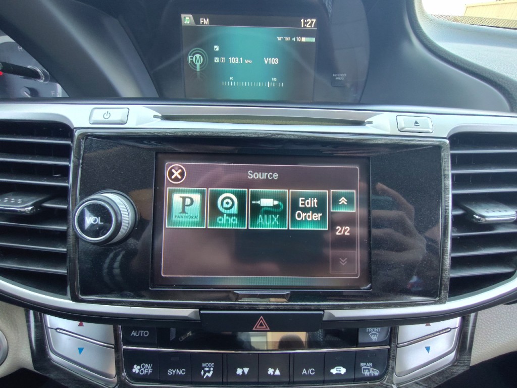 2015 Honda Accord Image 24