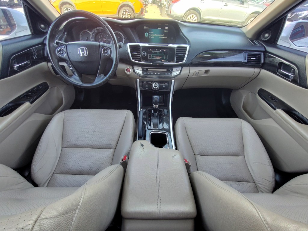 2015 Honda Accord Image 31