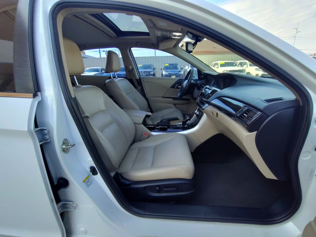 2015 Honda Accord Image 39