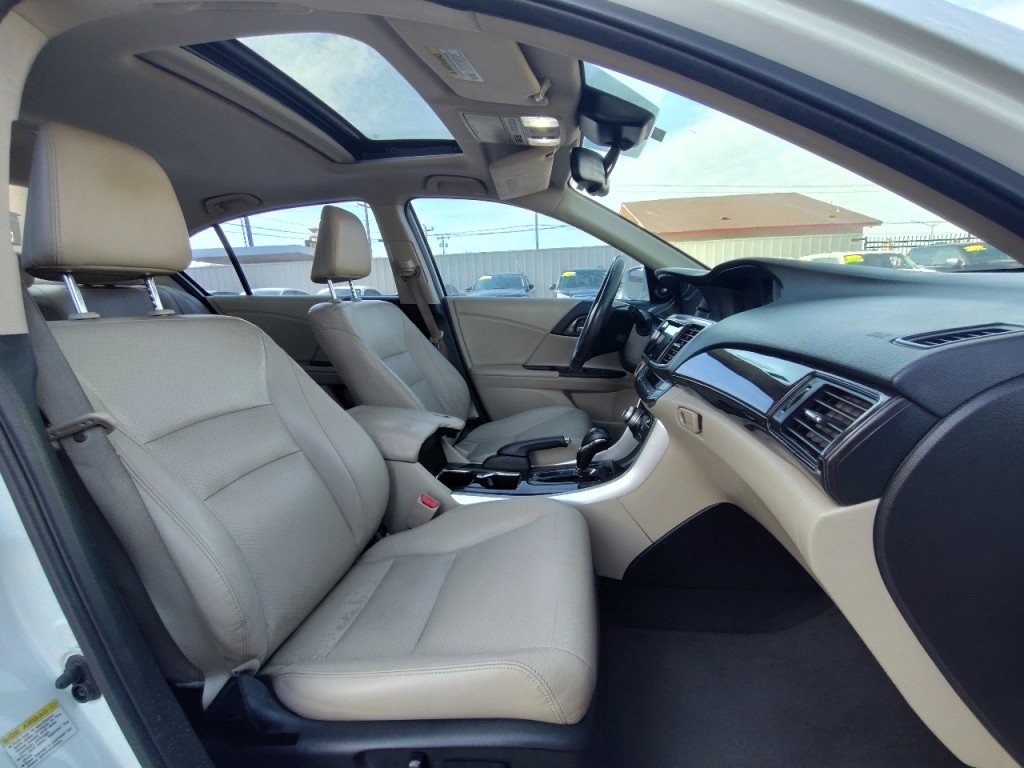 2015 Honda Accord Image 40