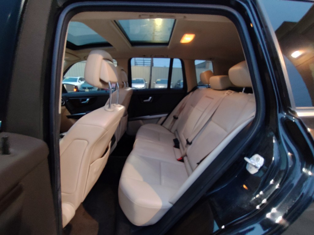 2015 Mercedes-Benz GLK-Class Image 24