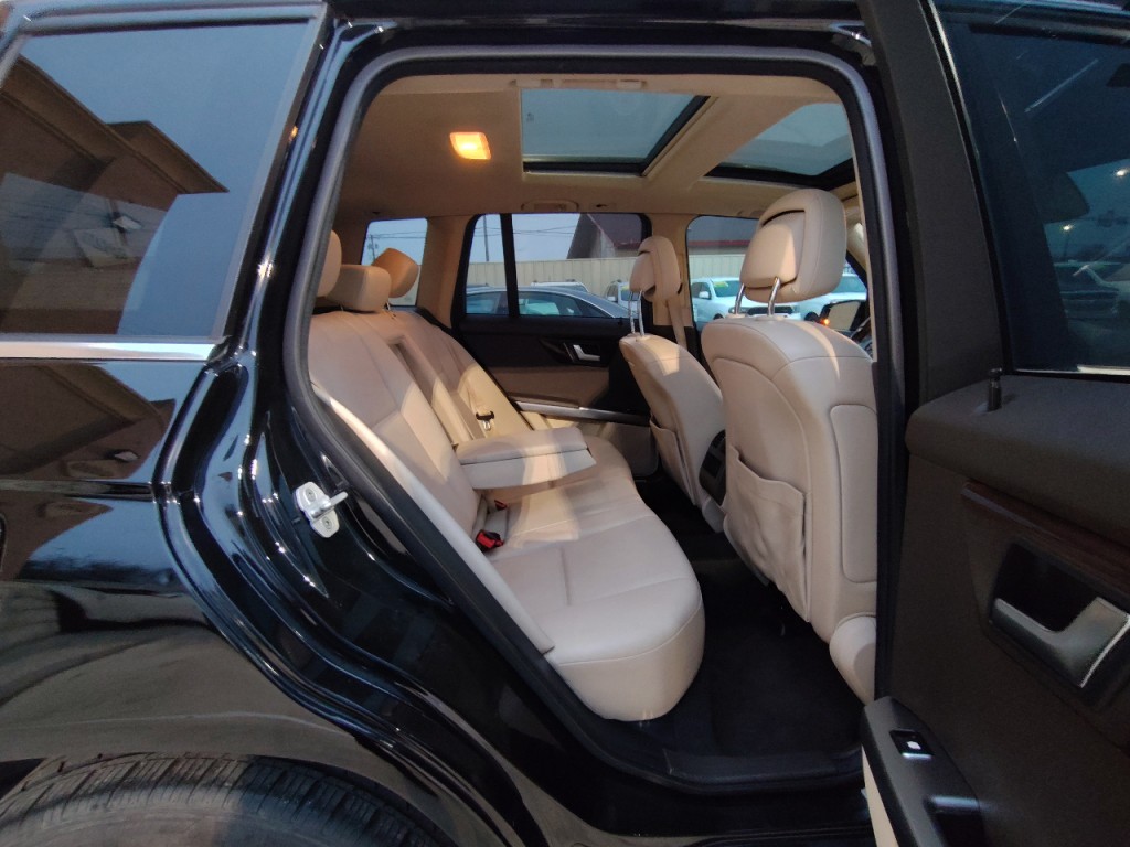 2015 Mercedes-Benz GLK-Class Image 32