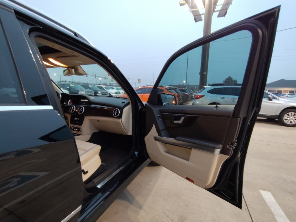 2015 Mercedes-Benz GLK-Class Image 35