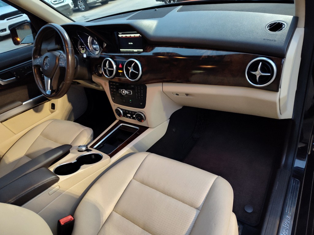 2015 Mercedes-Benz GLK-Class Image 37