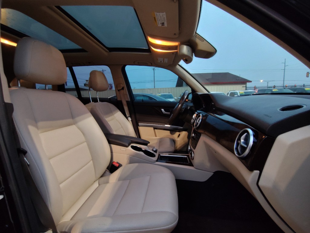 2015 Mercedes-Benz GLK-Class Image 38