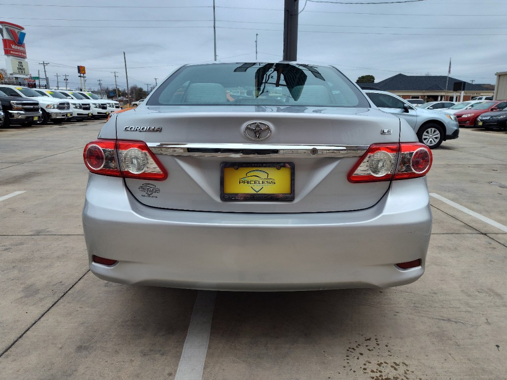 2013 Toyota Corolla Image 5