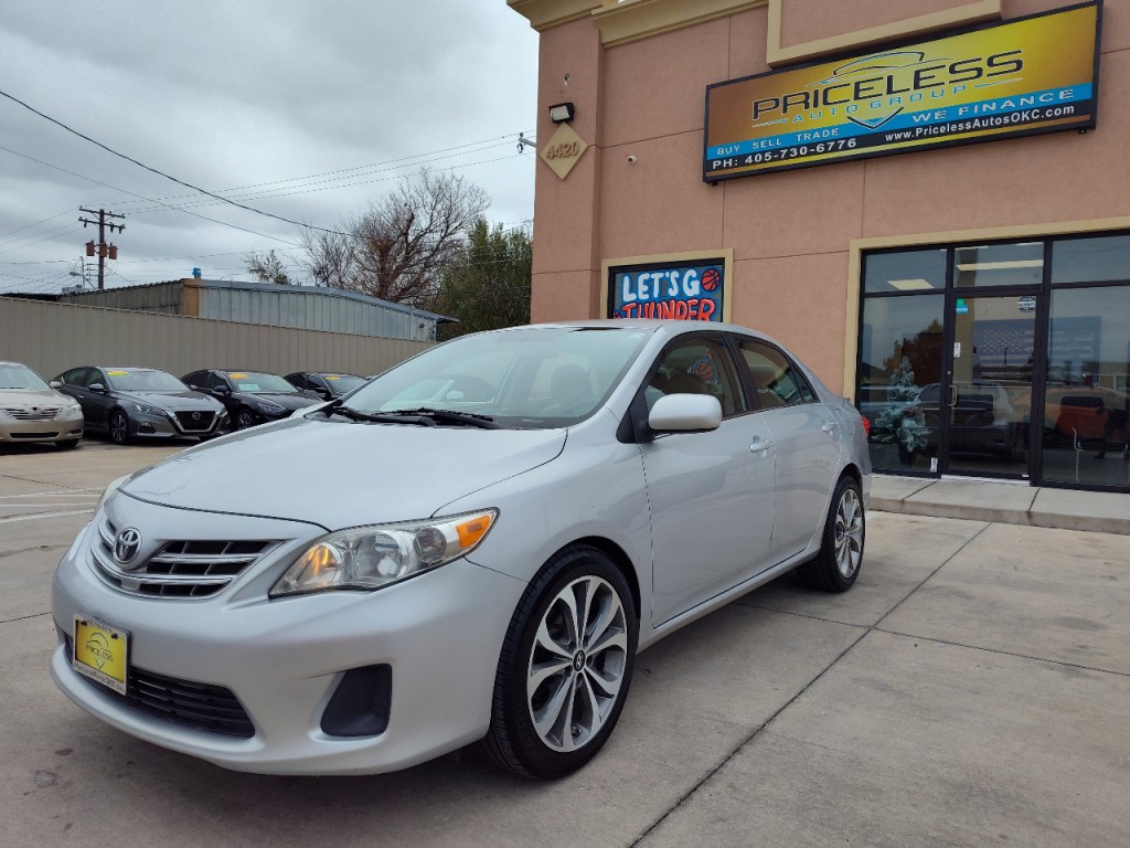2013 Toyota Corolla Image 8
