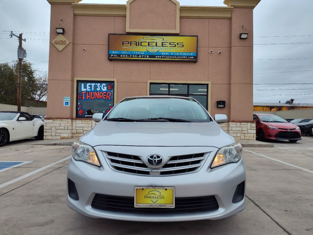 2013 Toyota Corolla Image 9
