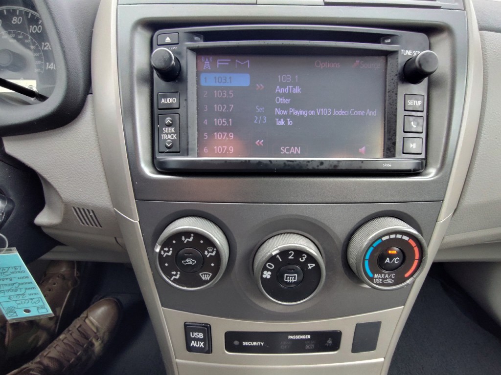 2013 Toyota Corolla Image 22