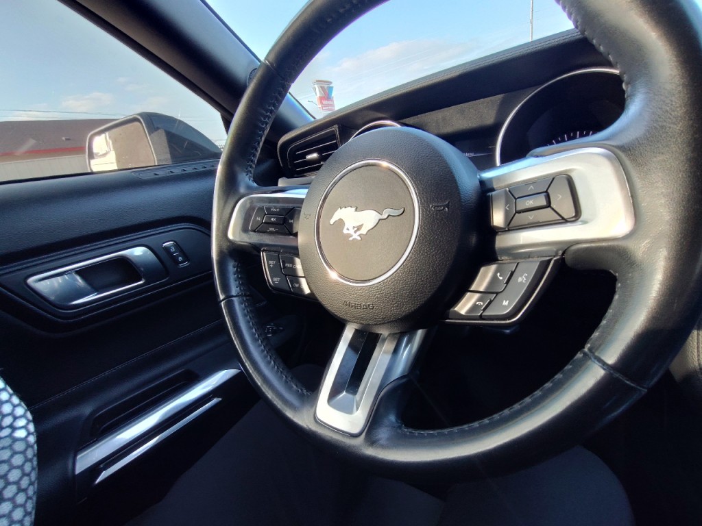 2018 Ford Mustang Image 33