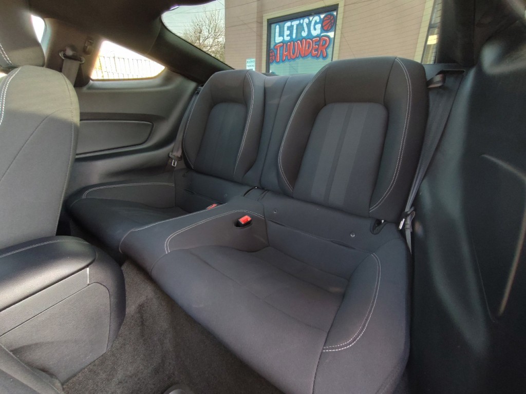 2018 Ford Mustang Image 46