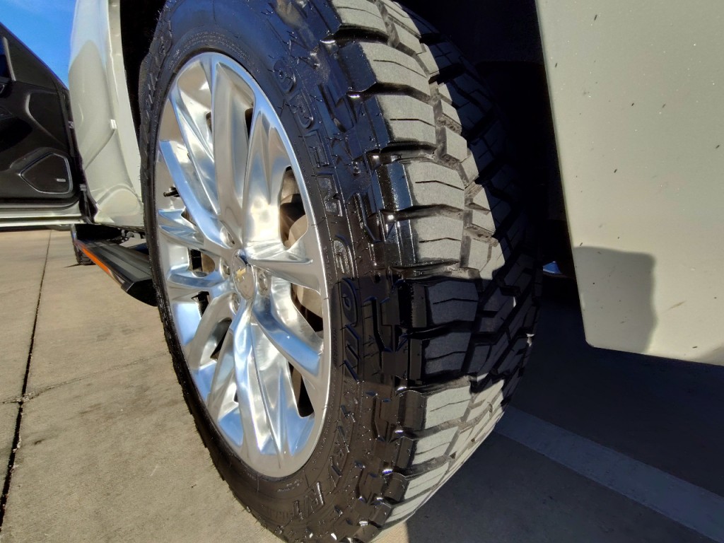 2019 Chevrolet Suburban Image 11