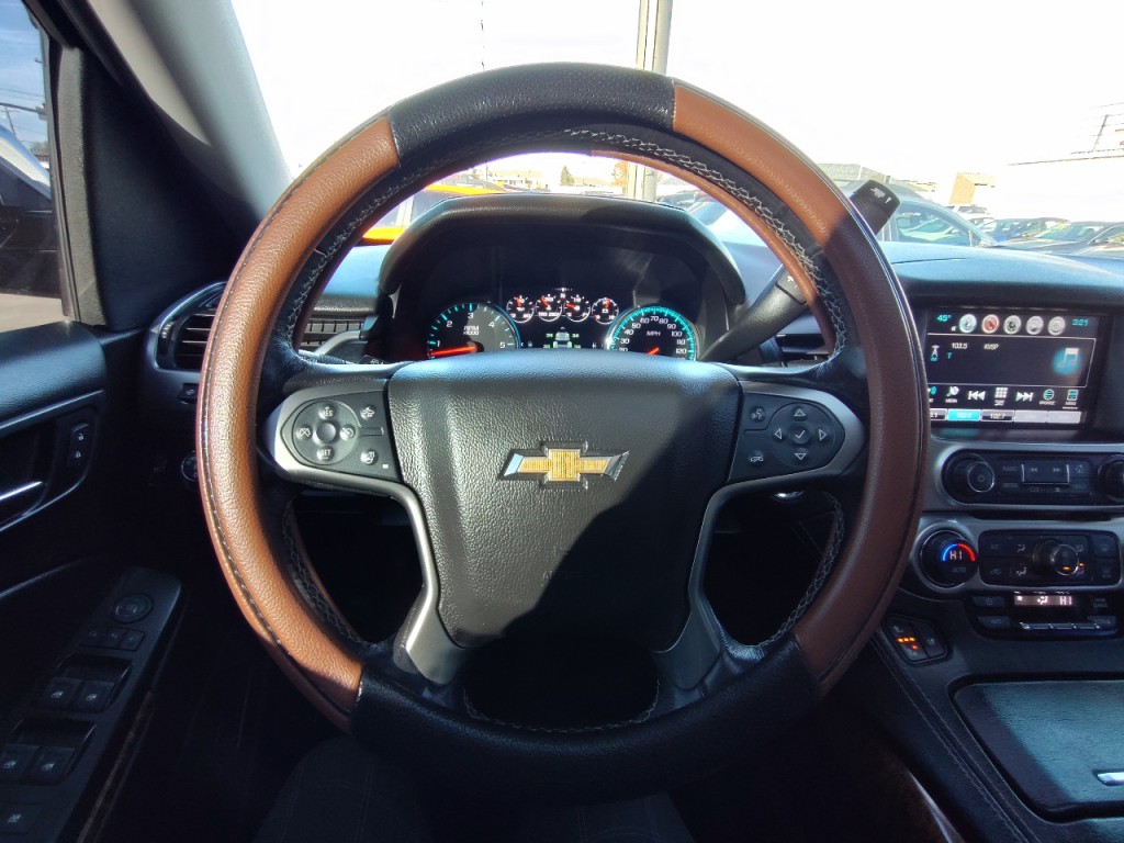 2019 Chevrolet Suburban Image 18