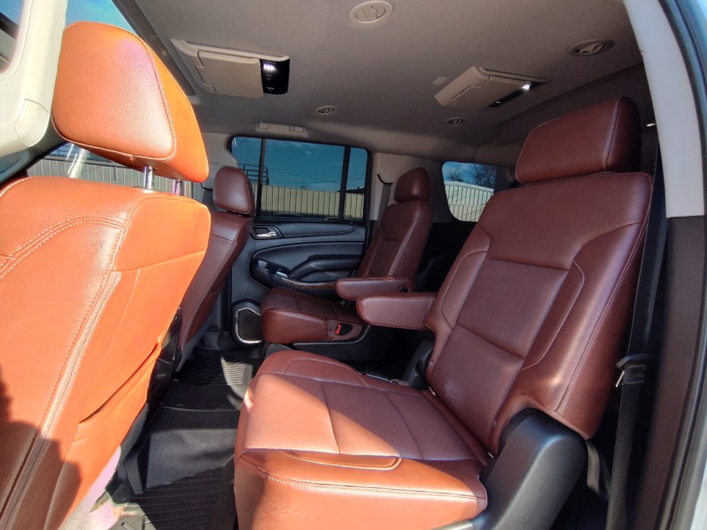 2019 Chevrolet Suburban Image 35