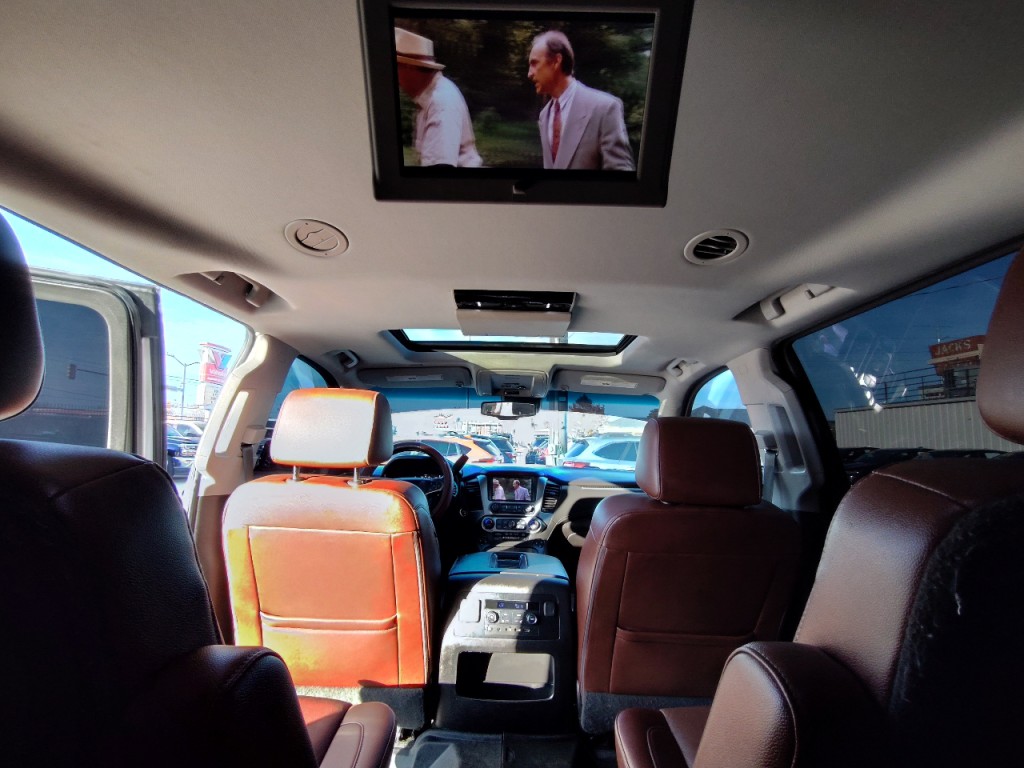 2019 Chevrolet Suburban Image 39