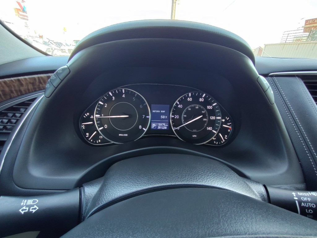 2018 Nissan Armada Image 19