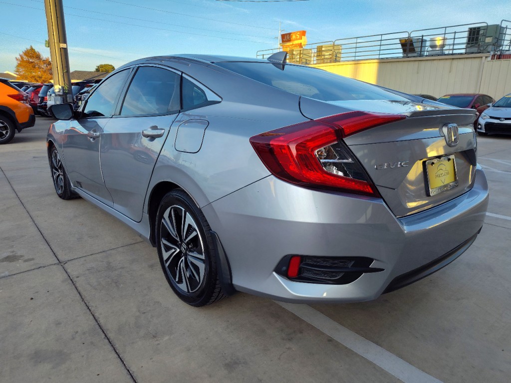 2018 Honda Civic Image 6