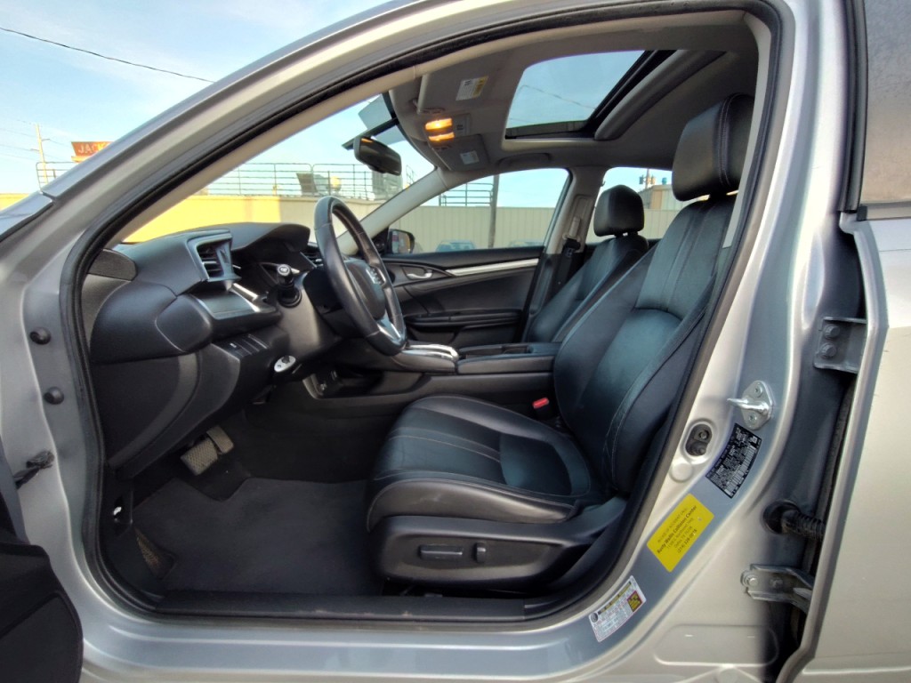 2018 Honda Civic Image 14