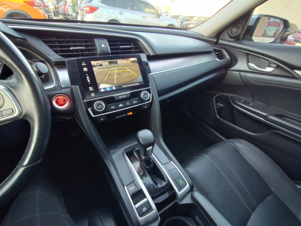 2018 Honda Civic Image 21