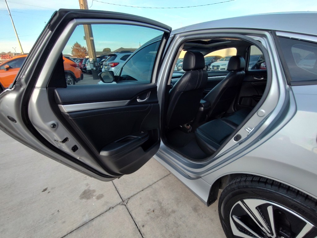 2018 Honda Civic Image 29